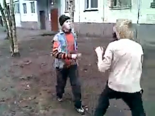 Жесть,не приколы 2017,не порно,мужик с ноги дал молодые