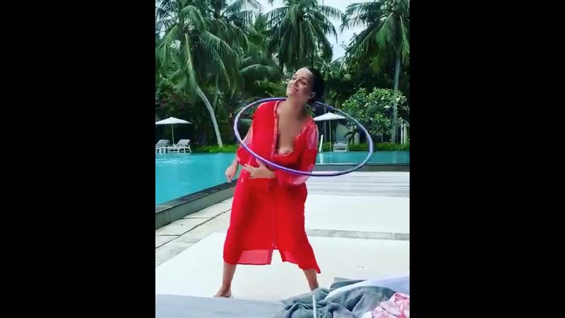 Певица слава (анастасия сланевская) в instagram, 09/11/2020 голая? грудь!