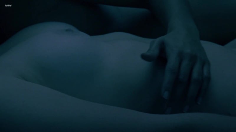 Anna raadsveld, charlie dagelet nude lellebelle (nl 2010) 1080p / анна радсвелд колыбельная для беллы