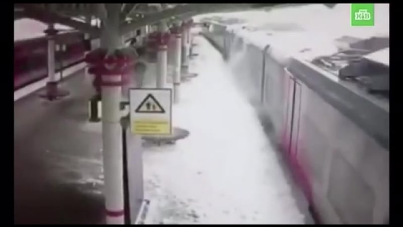 Лавина обрушилась на платформу мцк