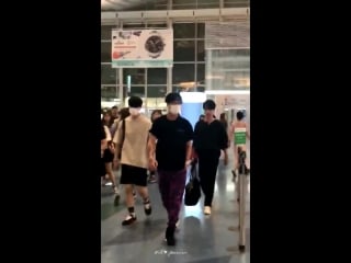 [fancam] 180827 vixx n, ken, ravi on haneda airport
