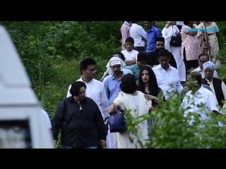 Priyanka chopra bids farewell to grandma, in kerala