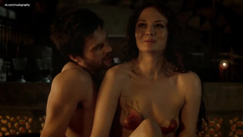 Аяқтады және оны қайтадан жабыстырды Әкесінің қыздарының актрисаларымен секс