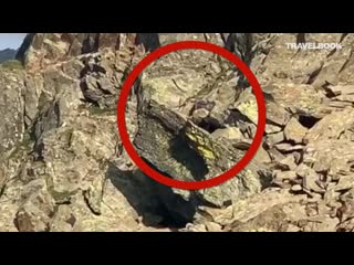 Очевидец заснял на камеру в альпах гнома?