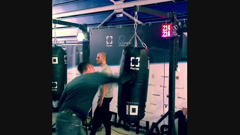 Фирменная двоечка от дяди релана