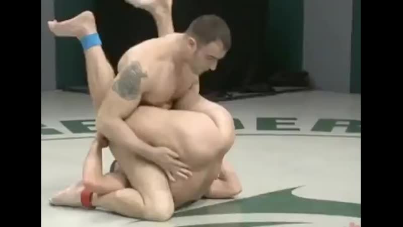 Eblja na ringe gej borcy spaces im mp4