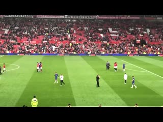 Chelsea fans still show their support to frank lampard and some of the players after that