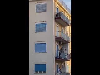 Sicily testing vertical street life during covid19 crisis