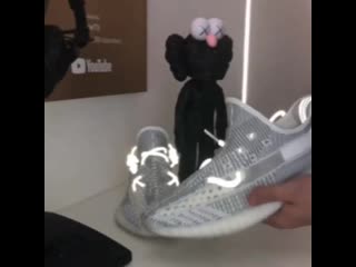 Kaws laces