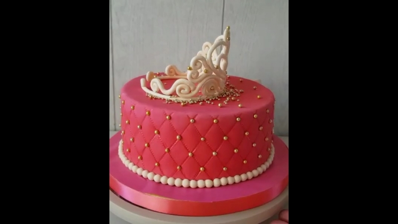 Торт с короной