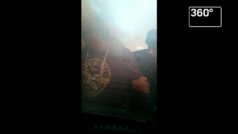 Водитель отказался предъявить документы и вступил в противоборство с полицейским в свердловской области