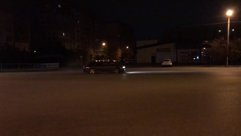 Street drift nissan skyline r33