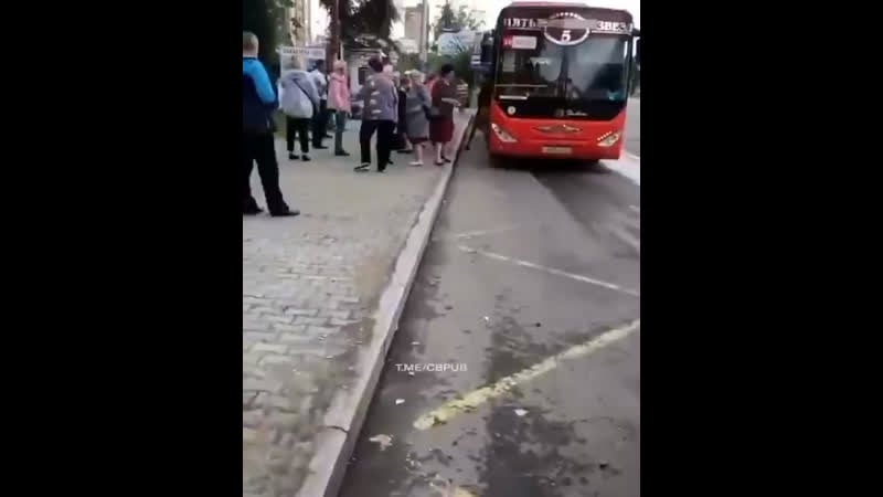 В хабаровске водители мусульмане совершают намаз