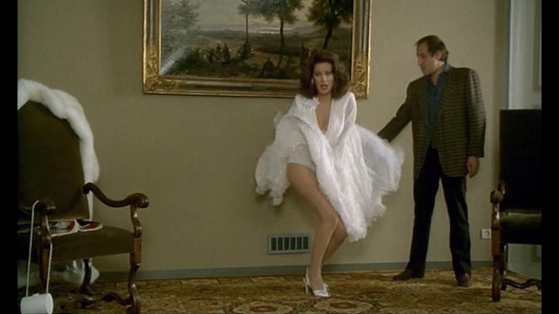 Asso 1981(туз) upskirt