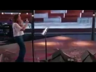 Christina aguilera rehearsing stone cold with alisan porter for the voice top 12