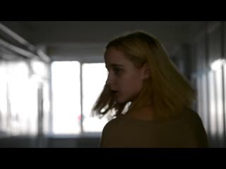 Фильм "блондинка в физике"