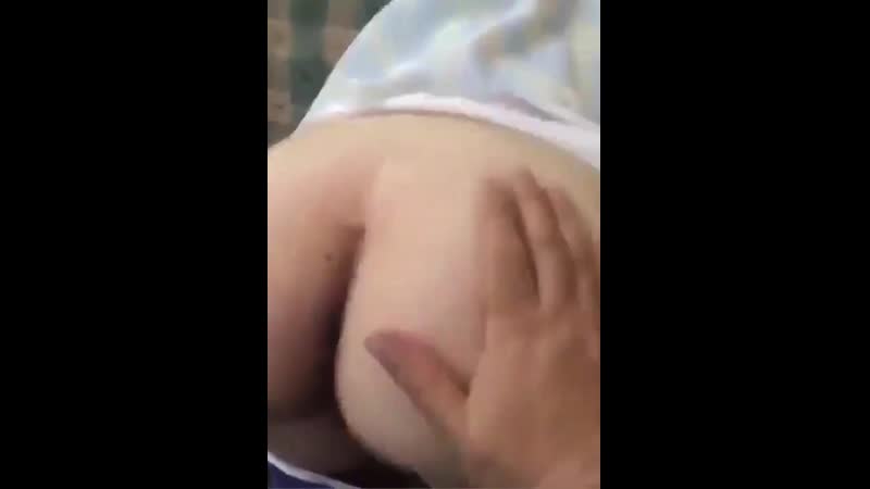 Herif manavdan karpuz seçer gibi kız seçiyor