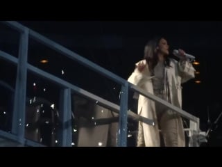 Rihanna sex with me (veterans memorial arena, jacksonville, )