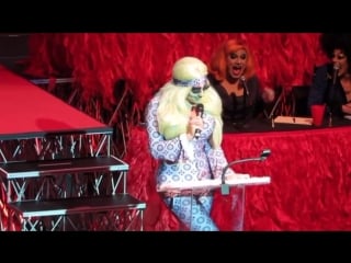 Trixie impersonating ben and jinkx absolutely losing it