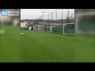 Mario balotelli football training muscle madness