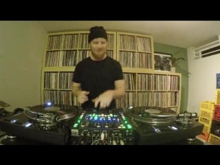 Skratch bastid tribute to david bowie