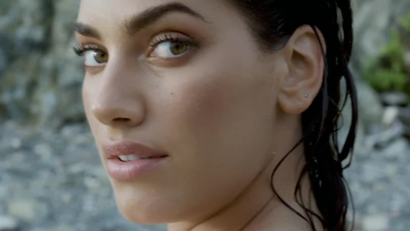 Lorena duran – si swimsuit 2020 rookie