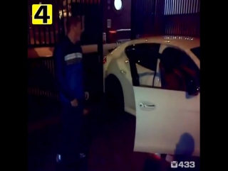 Старридж танцует с фаном