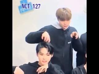 Johnny and his love for doyoungs hair