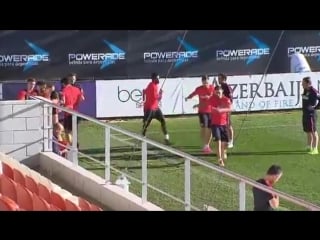 Gabi y tiago se incorporan al grupo