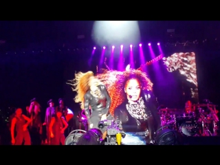 (unbrekable tour) dubai got til it's gone/thats the way love goes