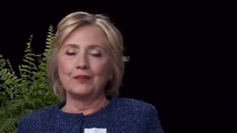 Хиллари клинтон рептилоидная бабка из ку клус клана