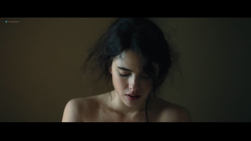 Маргарет куэлли (margaret qualley hot scenes in "novitiate" 2017)