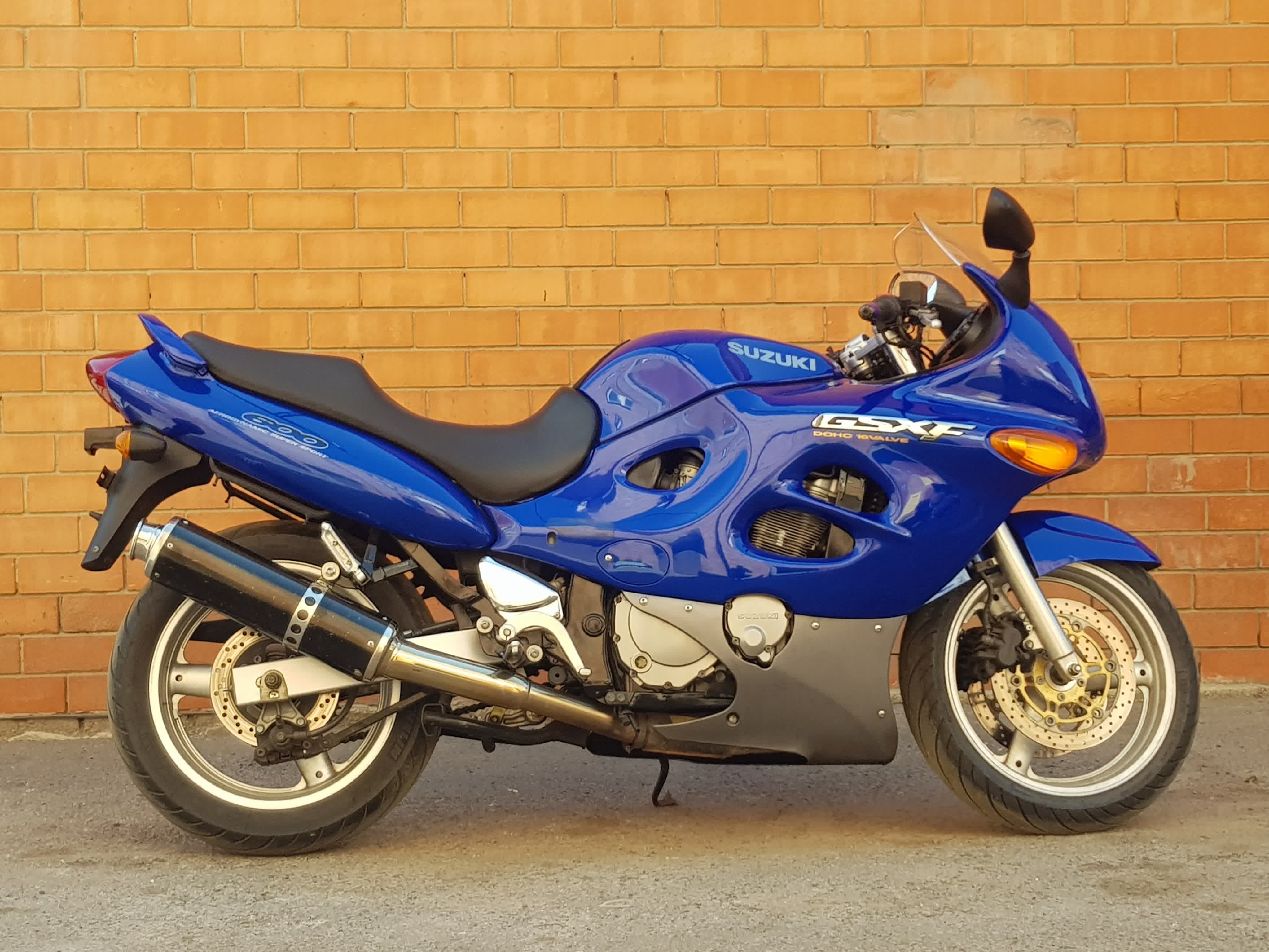 Suzuki gsx600f