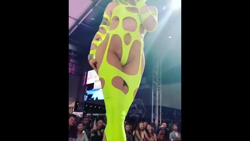 Модное платье