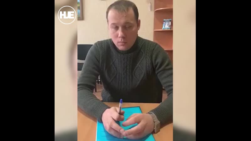 В ростовской области «учитель года» назвал школьника «клиническим идиотом» за значок ленина на грудиучитель года