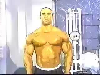 Kevin levrone mvj gym workout and posing видео от юры мыцыка!!!!!!!!