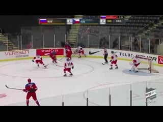 Wjac a lively second period between russia and the czechs has the score tied at 3 after 40 minutes, with the third just underway
