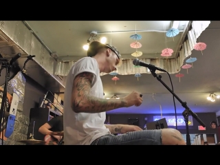 Machine gun kelly blue skies live at park ave cds
