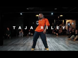 Taja riley class | mexico city