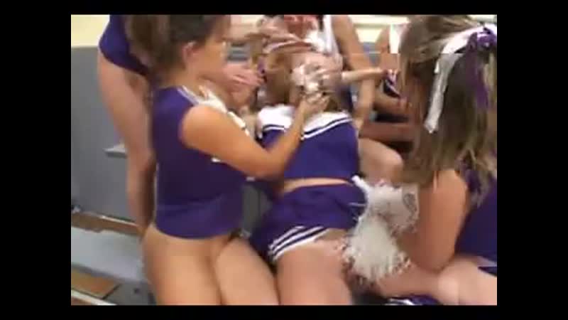 Смотреть Чирлидерши | Cheerleaders Порно Фильмы С Русским Переводом порно видео онлайн