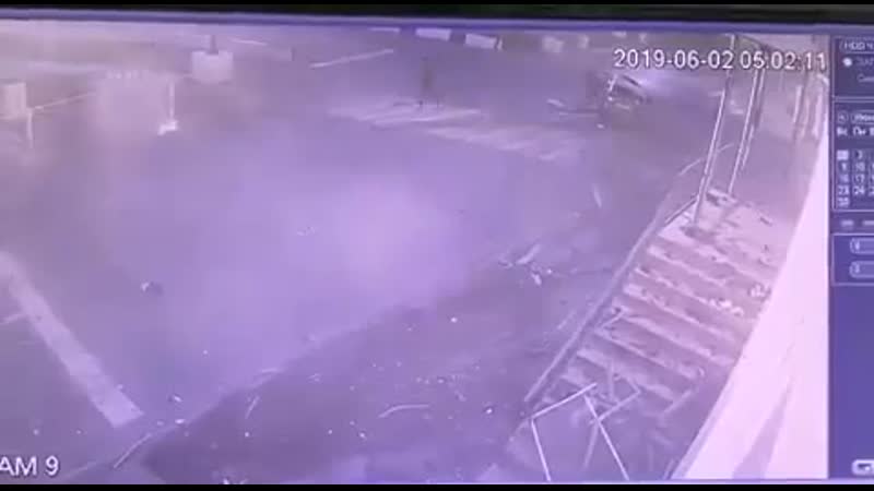 Эрик давидович разогнался до 200 километров в час и попал в аварию