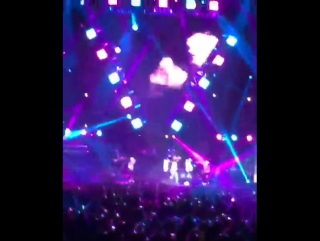 January 24 another fan taken video of justin performing with j balvin at calibash in los angeles, california