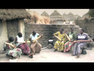 Foli (there is no movement without rhythm) original version by thomas roebers and floris leeuwenberg