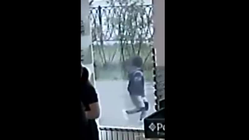 В казани бывший спецназовец избил парня с аутизмом из за просьбы о помощи [ ]