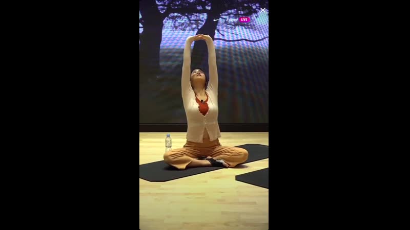 [tik tok live] 210118 soyou & nike live workout with tiktok [yoga]