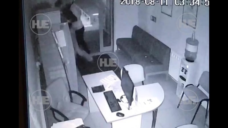 В москве воры "отработали" банкомат менее, чем за минуту