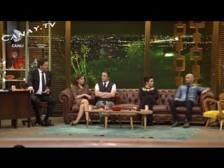 Eke beyaz show bacak frikik video (04 51) fri̇ki̇k world