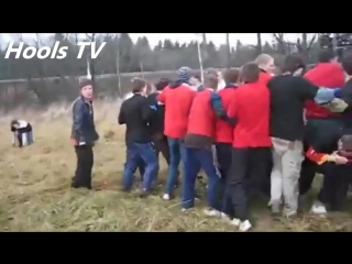 Забив цска(белые) vs спартак(красные) russian hooligans fight cska(white) vs spartak(red) mp4