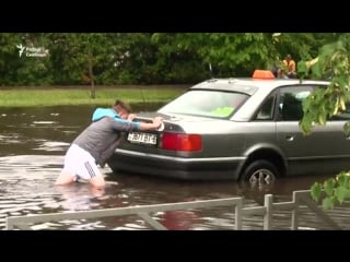 У бабруйску залева затапіла вуліцы