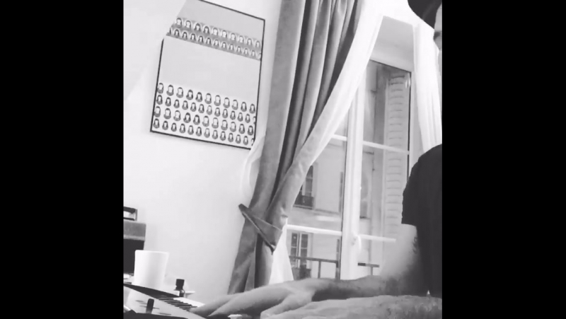 Il pleut à paris donc petite aprem piano 😆